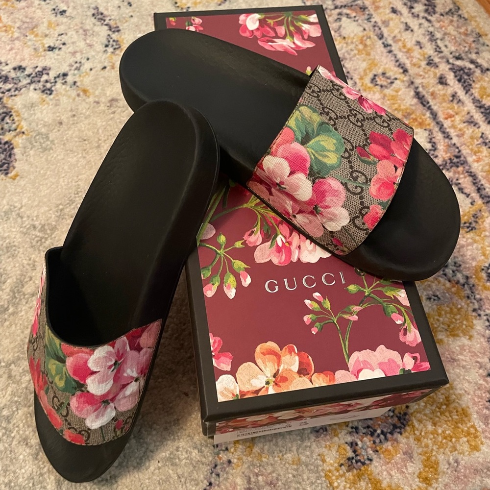 Gucci Bloom Slides